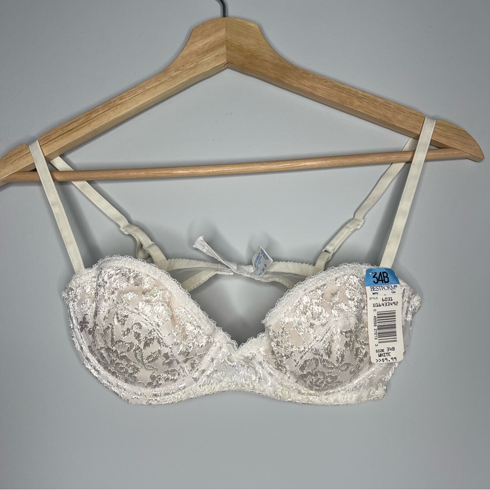 Women’s vintage 34B white lace Bestform bra new with‎ tags